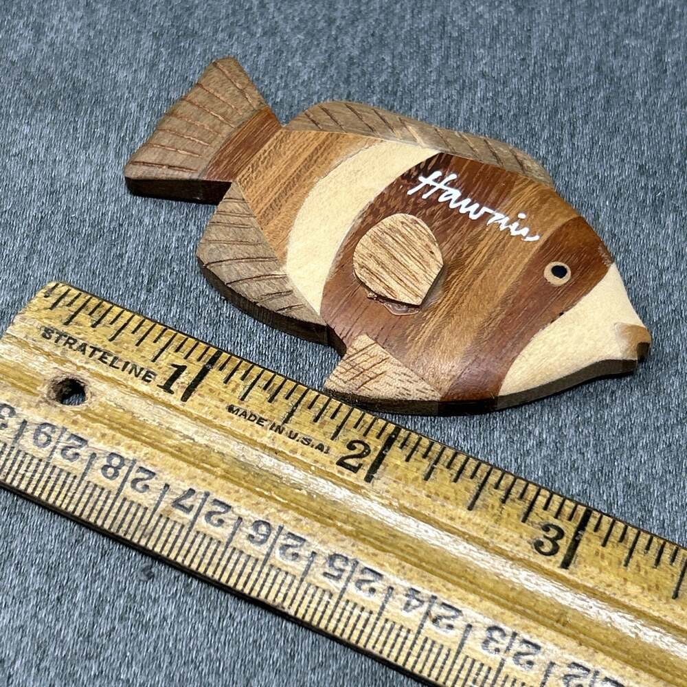 Vintage Hawaii Wood Inlay Kissy Fish Fridge Magnet Souvenir Exotic Mini 3"